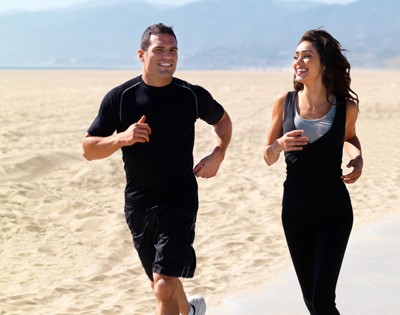 4 Ways to burn calories with everyday clothing